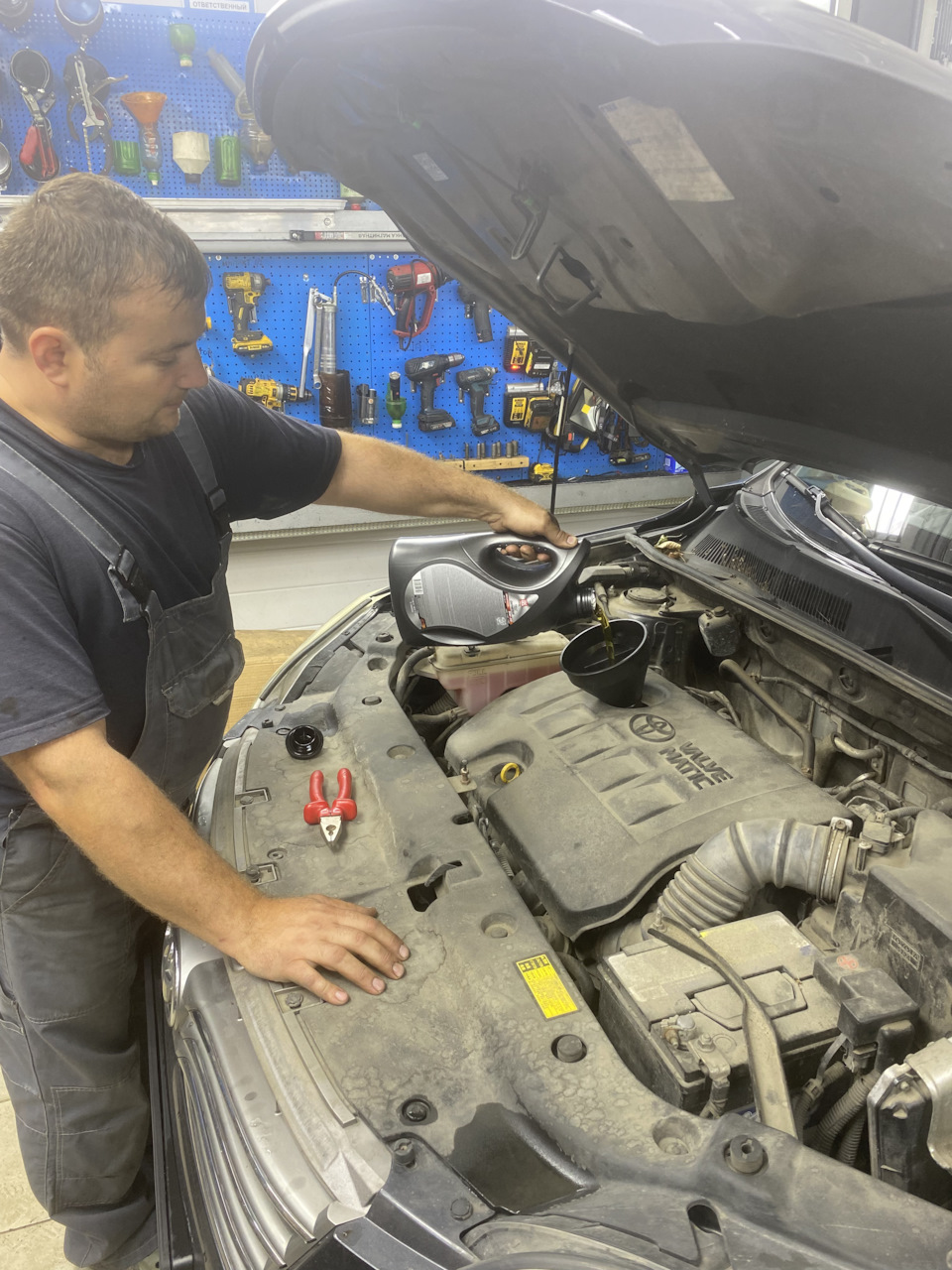 Скучное ТО — Toyota RAV4 (III)