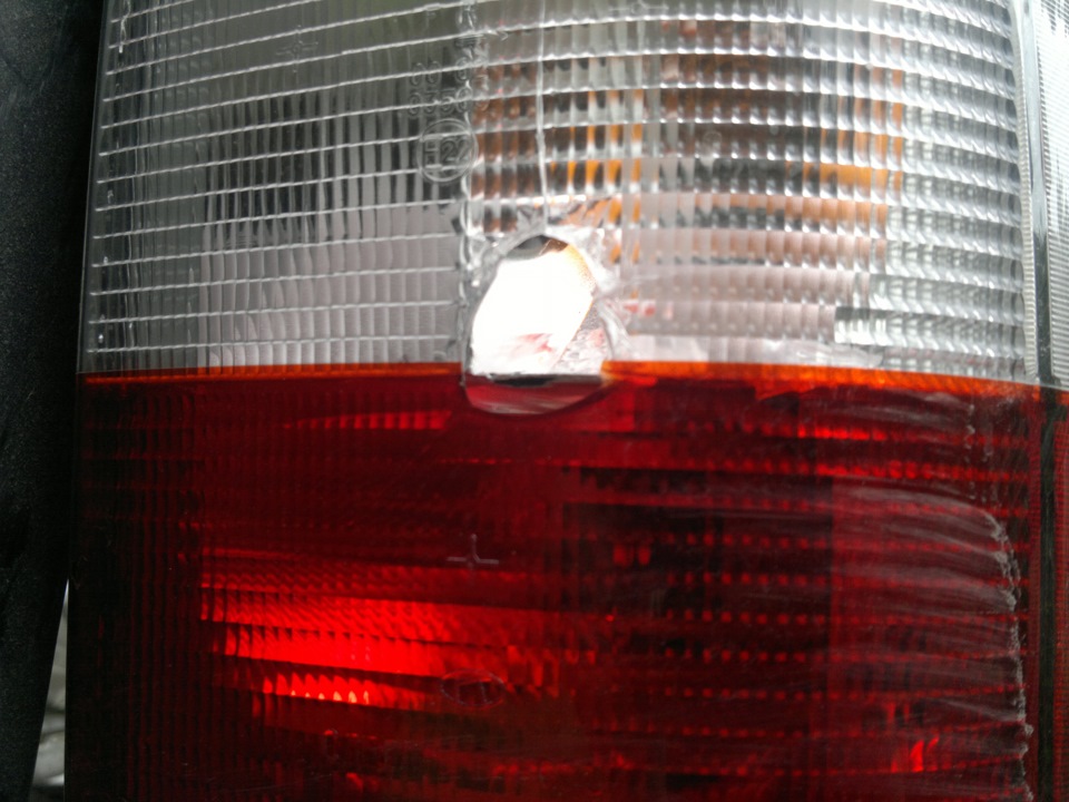 Разбитый фонарь и наблюдение — УАЗ Patriot, 2,7 л, 2012 года | ДТП | DRIVE2