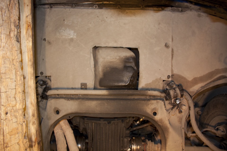 Фото в бортжурнале Audi 100 (C3)