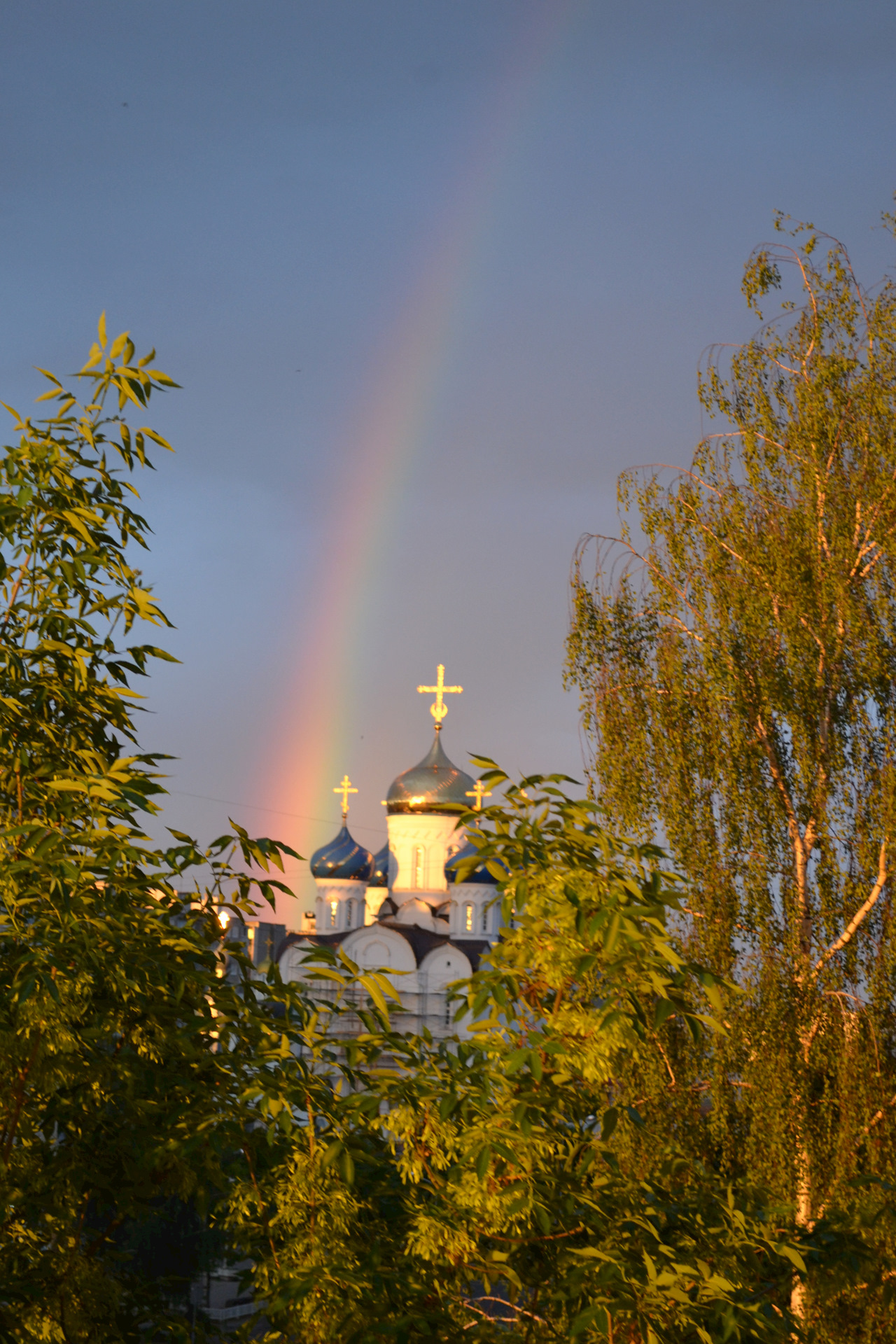 Света небо купола