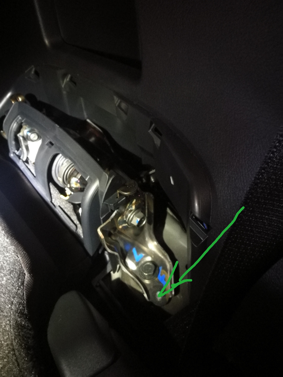 Фото в бортжурнале Toyota Fortuner (2G)