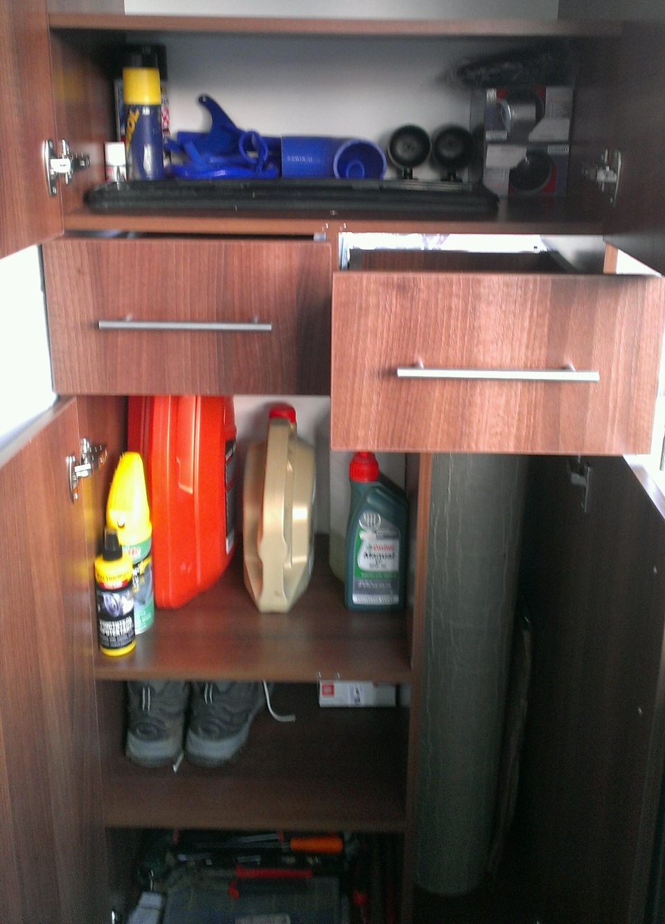 Шкаф для деталек и замки Brano — Lada Приора седан, 1,6 л, 2008 года ...