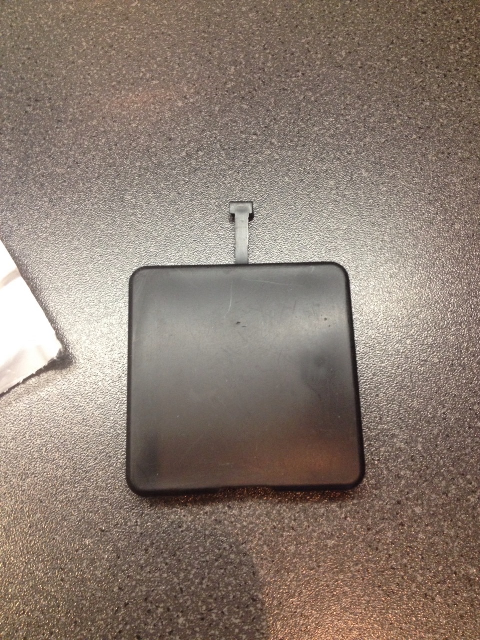 заглушка фаркопа bmw e46. 1k8807441bgru. заглушка буксировочного крюка w213 2020. заглушка бампера под крюк mazda 3 2016. мерседес 210 заглушка буксировочного крюка.