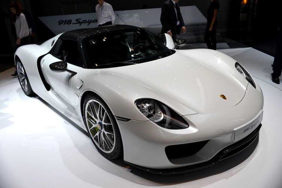 презентация porsche 918 в москве презентация porsche 918 в москве
