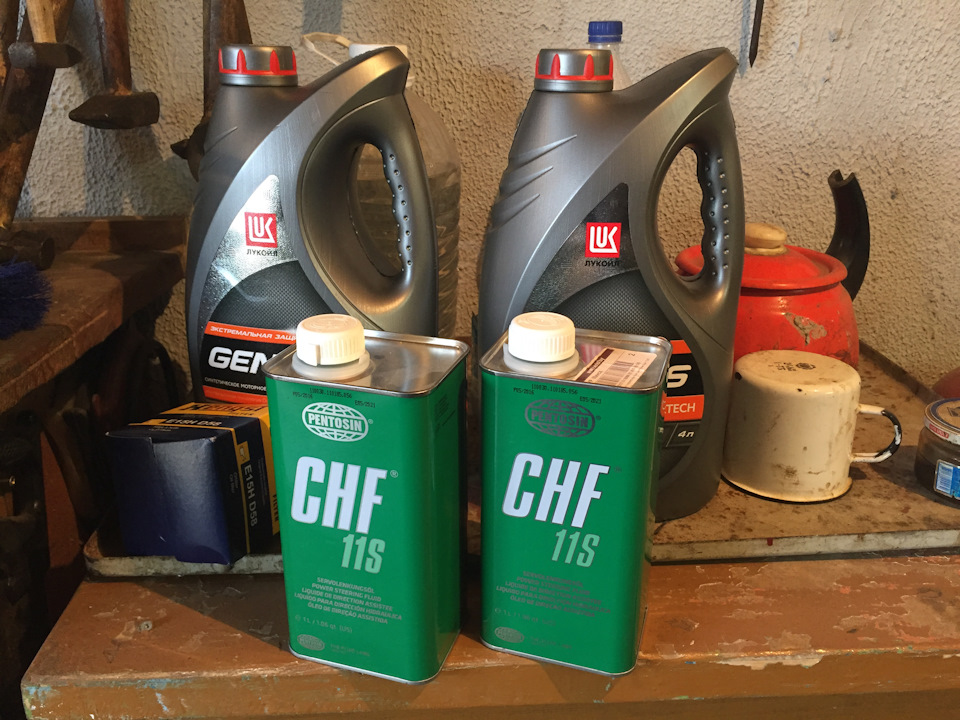 Замена жидкости в ГУР и масла в двигателе — DRIVE2