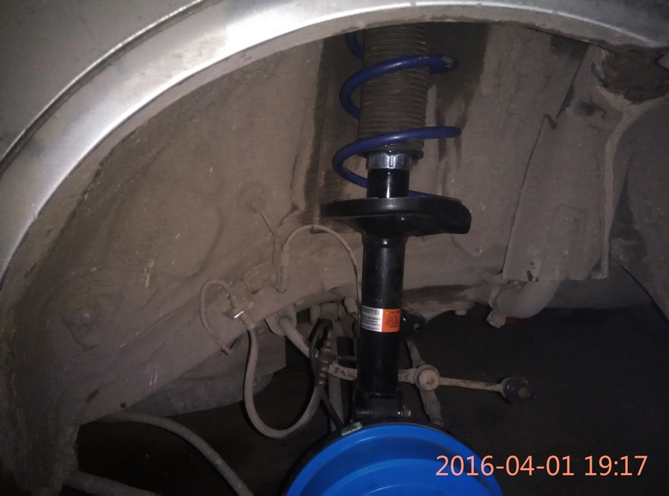 заниженная жопа. Увеличиваем просвет — Toyota Corolla Spacio (E110), 1 ...