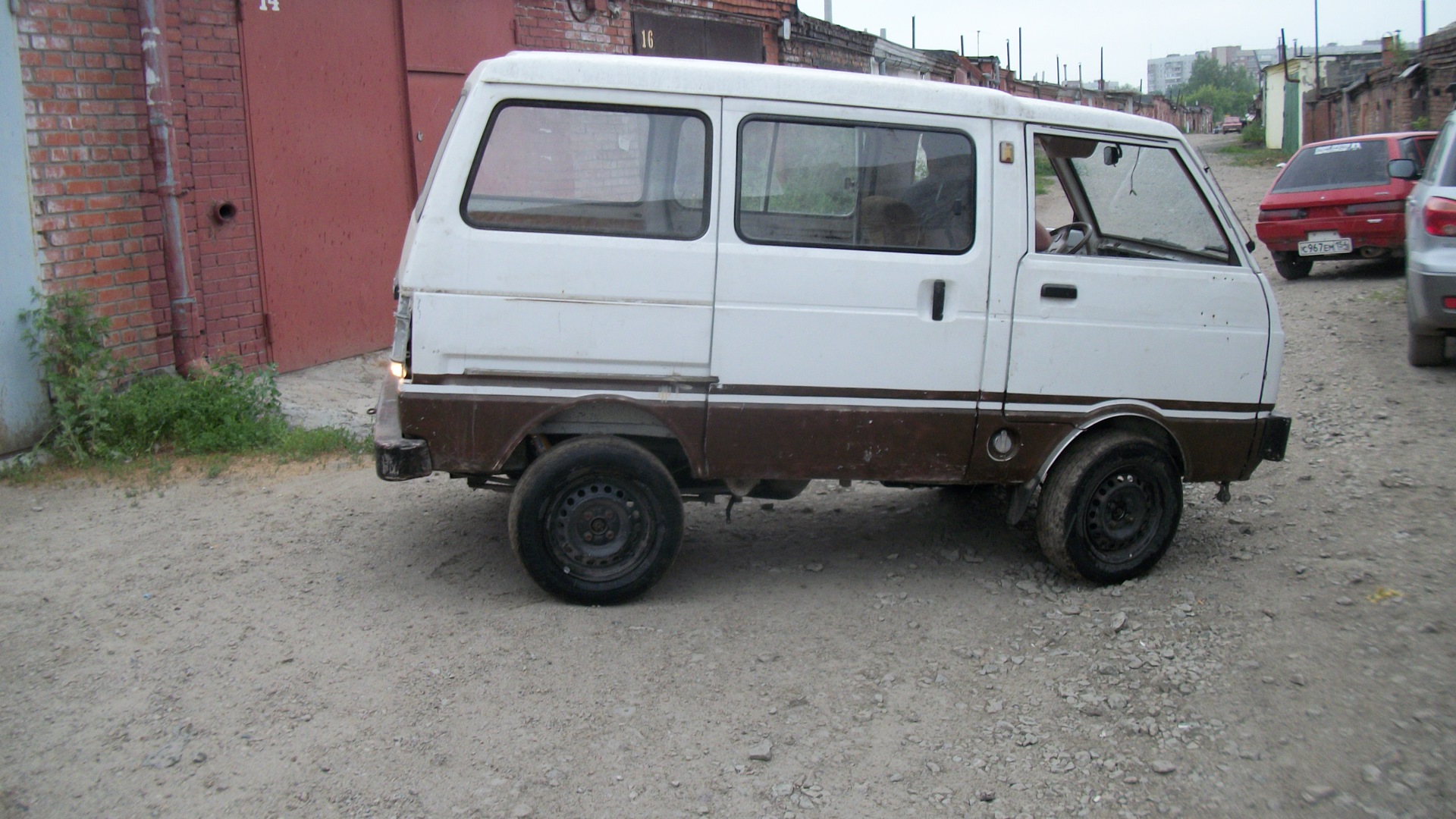 Daihatsu Hijet (S80, S100, S110) 0.7 бензиновый 1990 | Совсем мелкий микроб  на DRIVE2