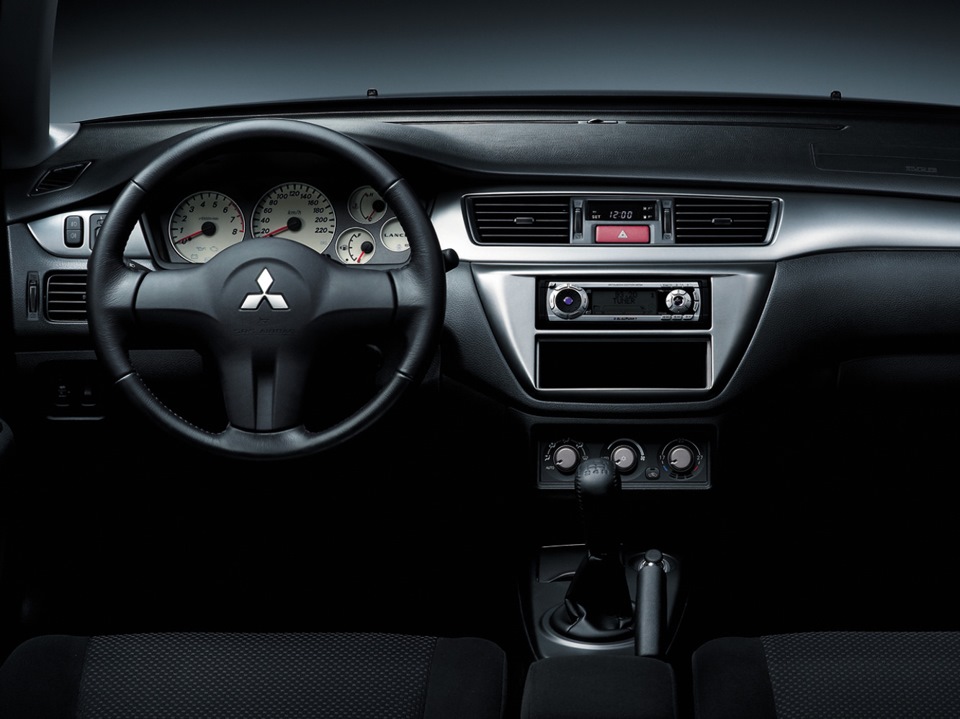 Купить б/у Mitsubishi Lancer IX Рестайлинг 1.6 MT (98 л.с.) бензин механика в Мо