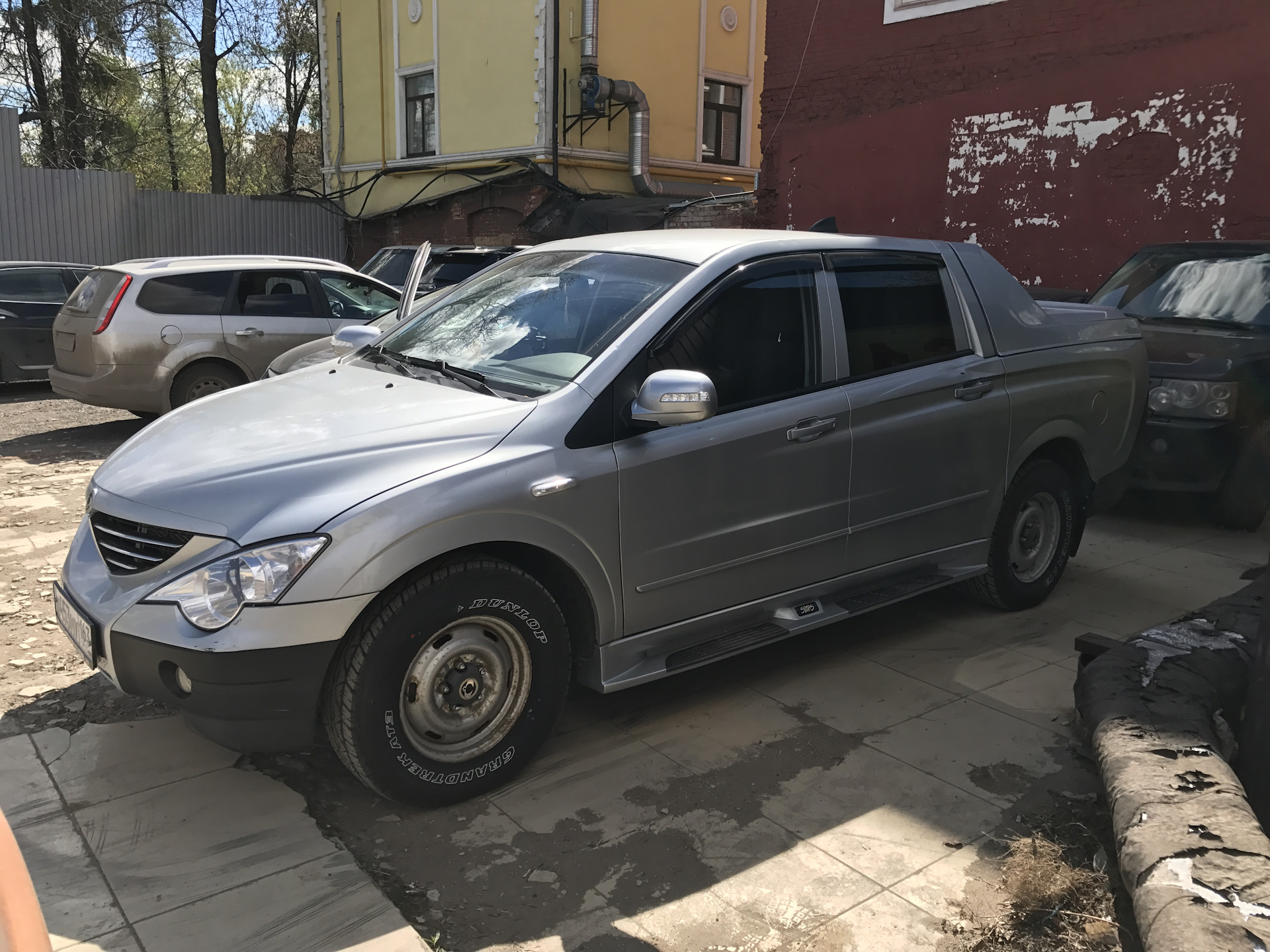 Ssangyong actyon sports двигателя. SSANGYONG Actyon Sports 2008. SSANGYONG Actyon Sports 2008 обвес. SSANGYONG Actyon Sports к770мр134. Фендеры SSANGYONG Actyon.