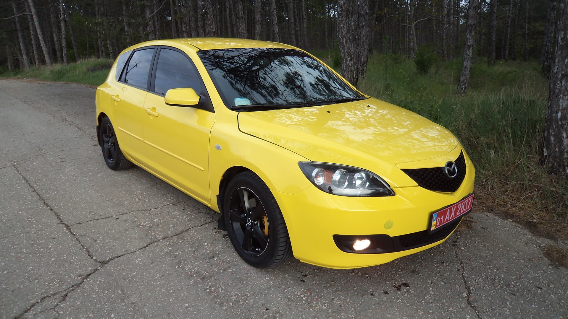Mazda желтая. Мазда 3 желтая. Желтая Мазда MPS. Мазда 3 2007 желтая. Желтая Мазда 3 драйв.