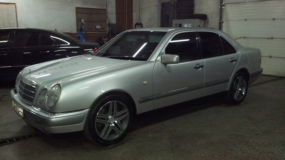 Mercedes-Benz E-class (W210) бензиновый 2000 | на DRIVE2