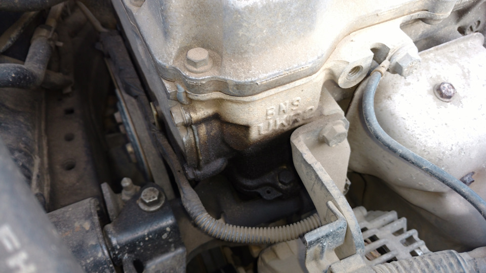 (временная) Подскажите что и откуда может течь? — Nissan Almera II (N16 ...