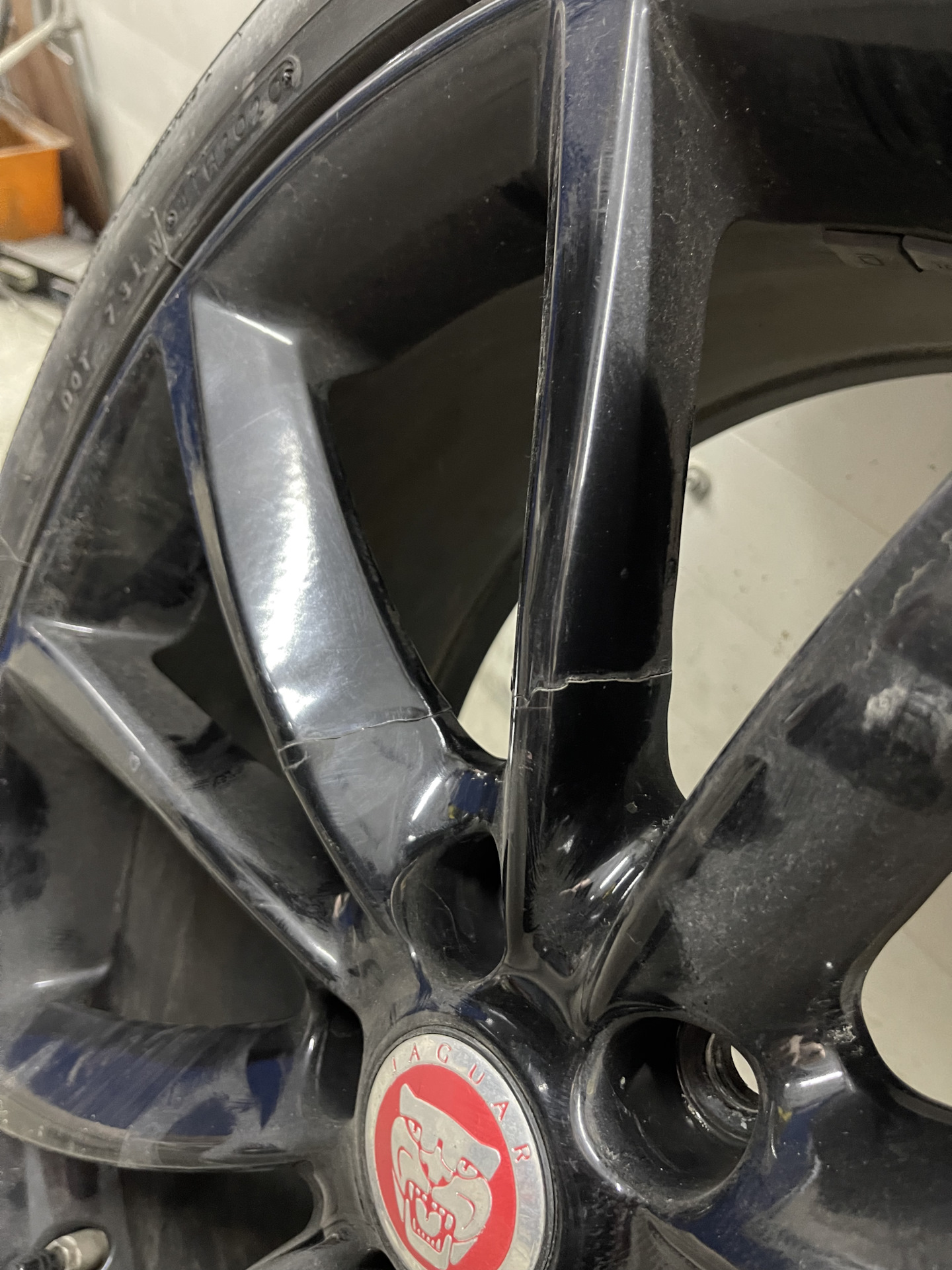 ТО, треснутый диск, замена суппорта и замена пыльника — Jaguar XF (1G ...