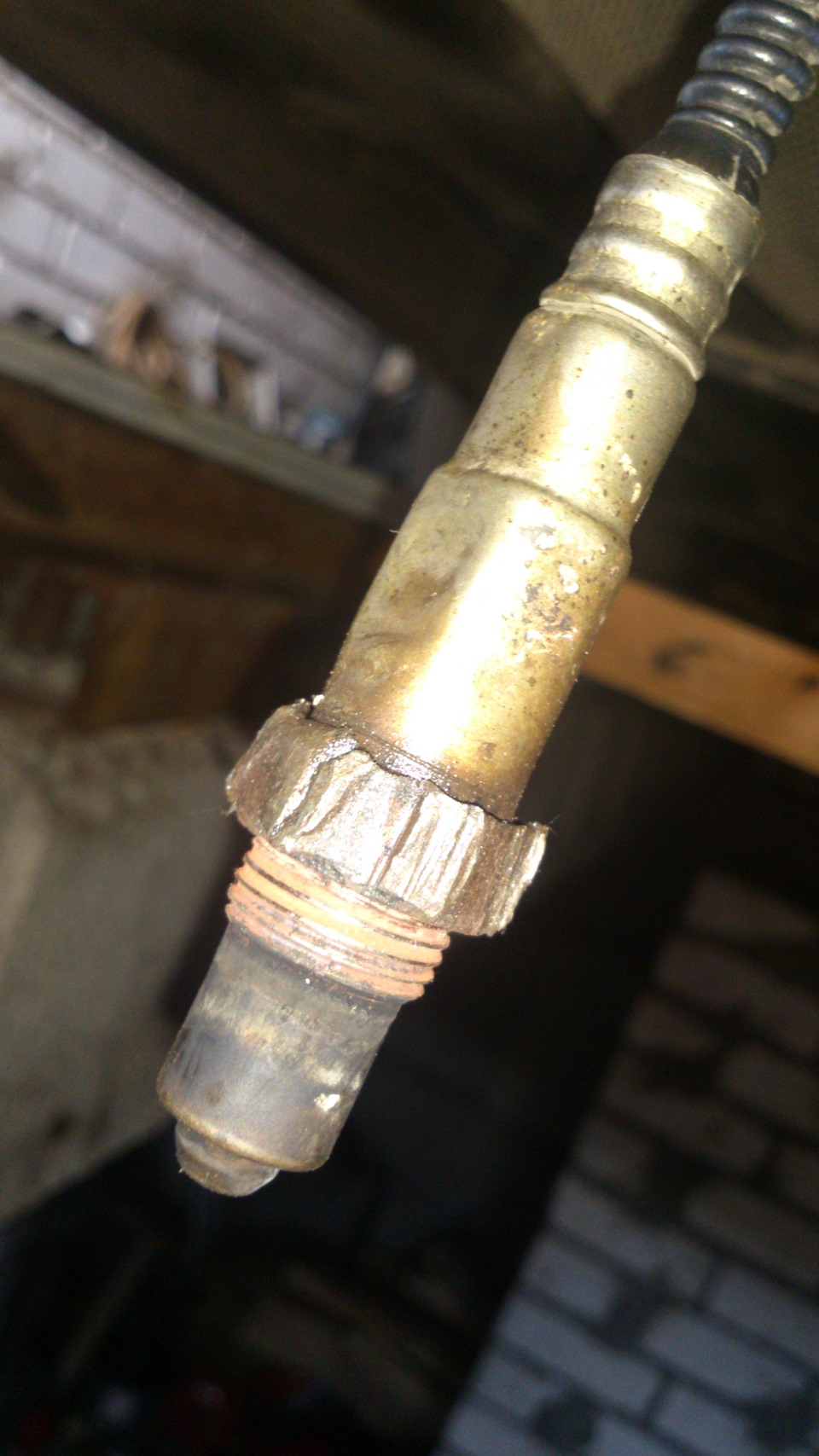 Ауди а3 датчик кислорода замена. Лямбда зонд пассат б4. Лямбда зонд ауди q5. Замена лямбды ауди. Датчик кислородный a4 b7.