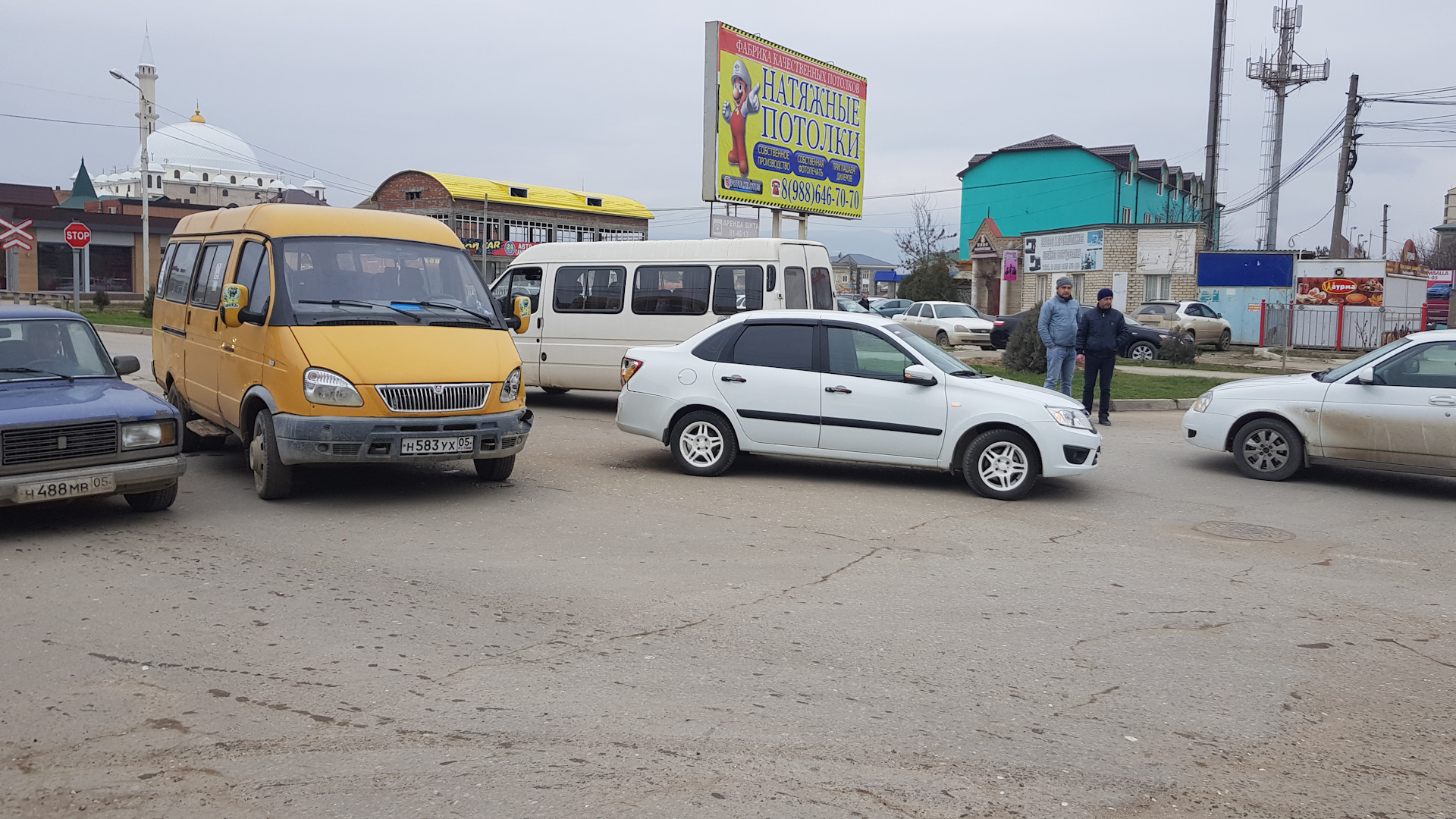 ДТП не большое, думаю усилить задний бампер и вопрос по фонарям. — Lada ...