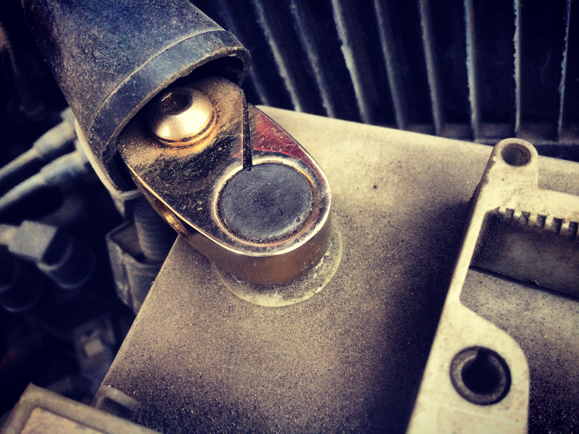 Плюсовая клемма — Hyundai Getz, 1,3 л, 2004 года | электроника | DRIVE2