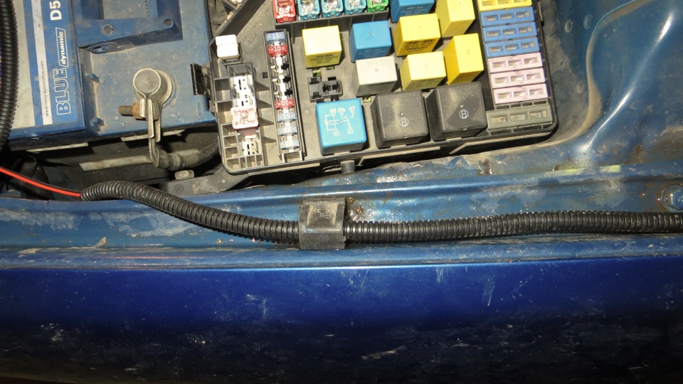 Подсветка под капотом (подсветка двигателя) — Hyundai Elantra (3G), 1,6 ...