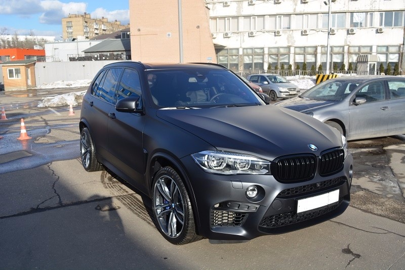 BMW 5 матовая пленка