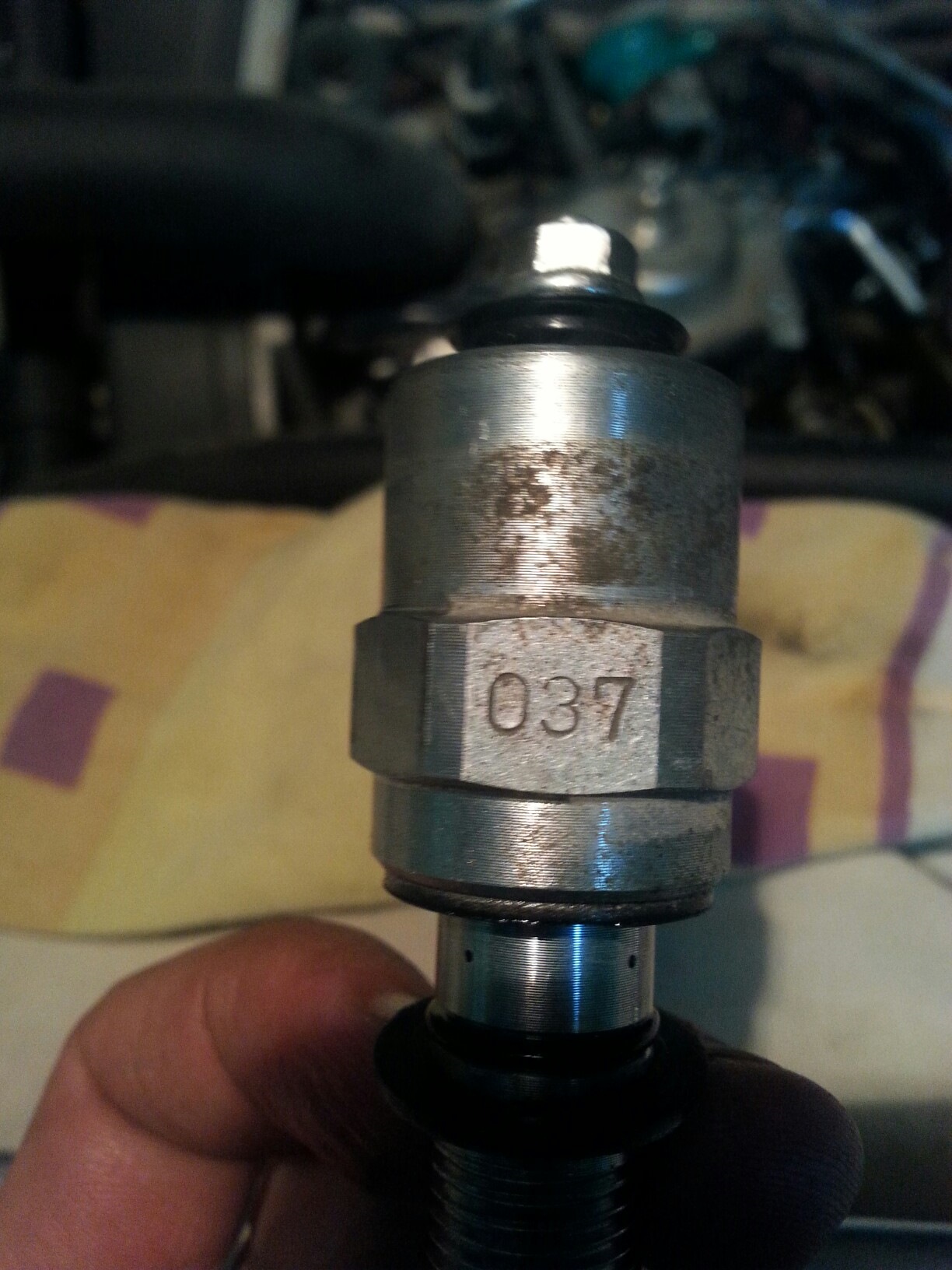 датчик оборотов холостого хода делика 4д56. паджеро ио 1998 г мотор. датчик холодного пуска паджеро 3. 5 дизель тонкий патрубок возле дроссельной заслонки. паджеро спорт 2014 2.