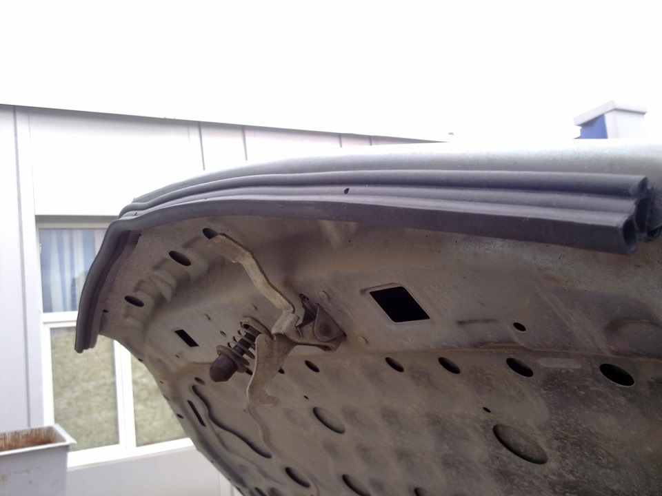 УПЛОТНИТЕЛЬНАЯ РЕЗИНКА КАПОТА ВАРИАНТ-2 — Opel Astra H, 1,6 л, 2007 ...