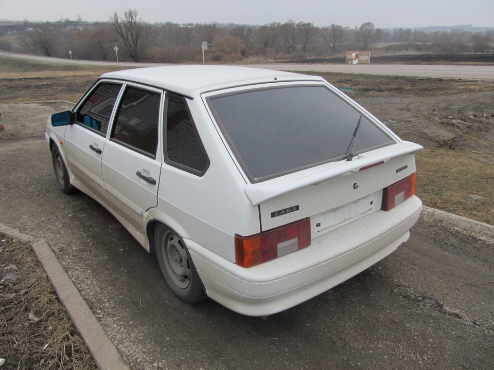 Lada 2114 белая