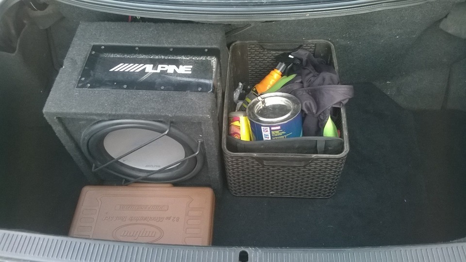 Пол в багажник и подключение сабвуфера Alpine — Toyota Mark II (90), 2 ...