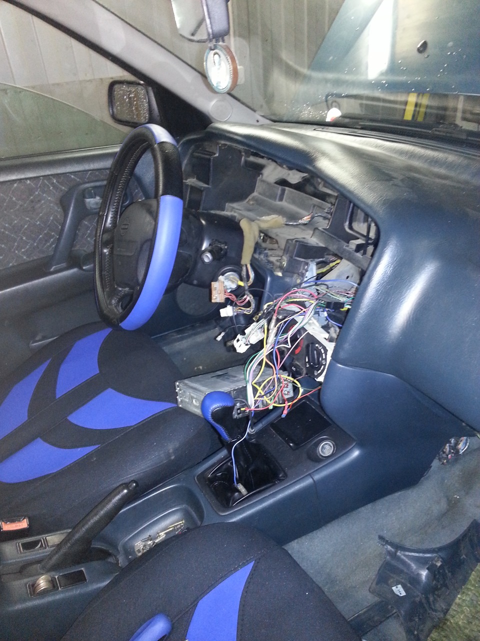 Ищем течь в салоне на пассажирском коврике. — Nissan Primera (P11), 1,6 ...