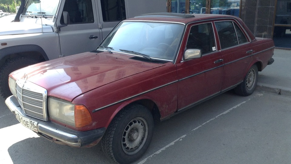 Mercedes-Benz W123 на UZe