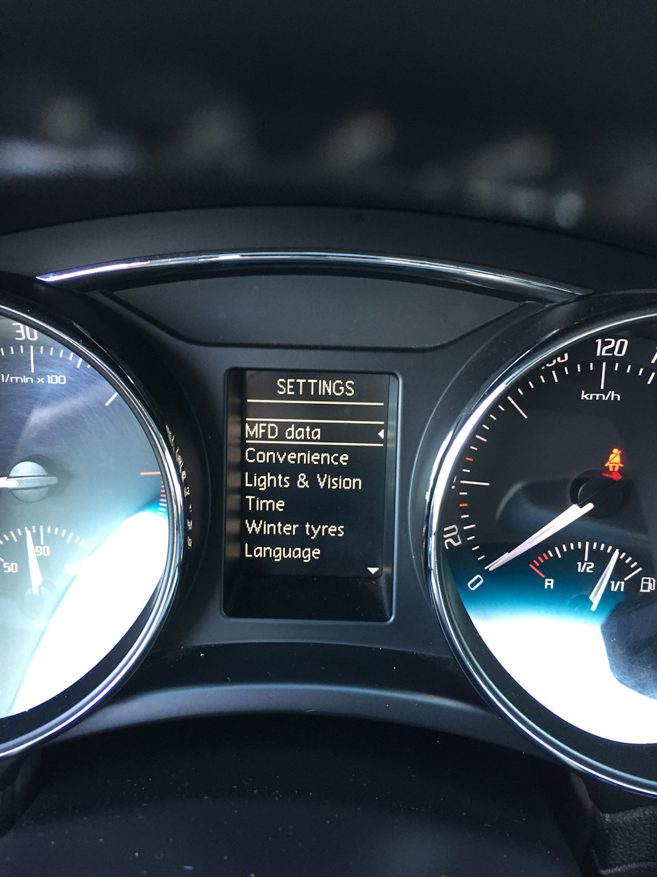 Lancia delta приборная панель. Приборка на английском. Porsche 91 спидометр. Приборка на английском. Шкалы приборной панели тойота супра.