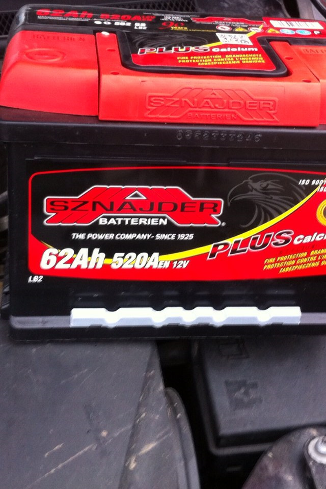 К зиме готов — новый аккумулятор — Ford Focus II Sedan, 1,6 л, 2008 ...