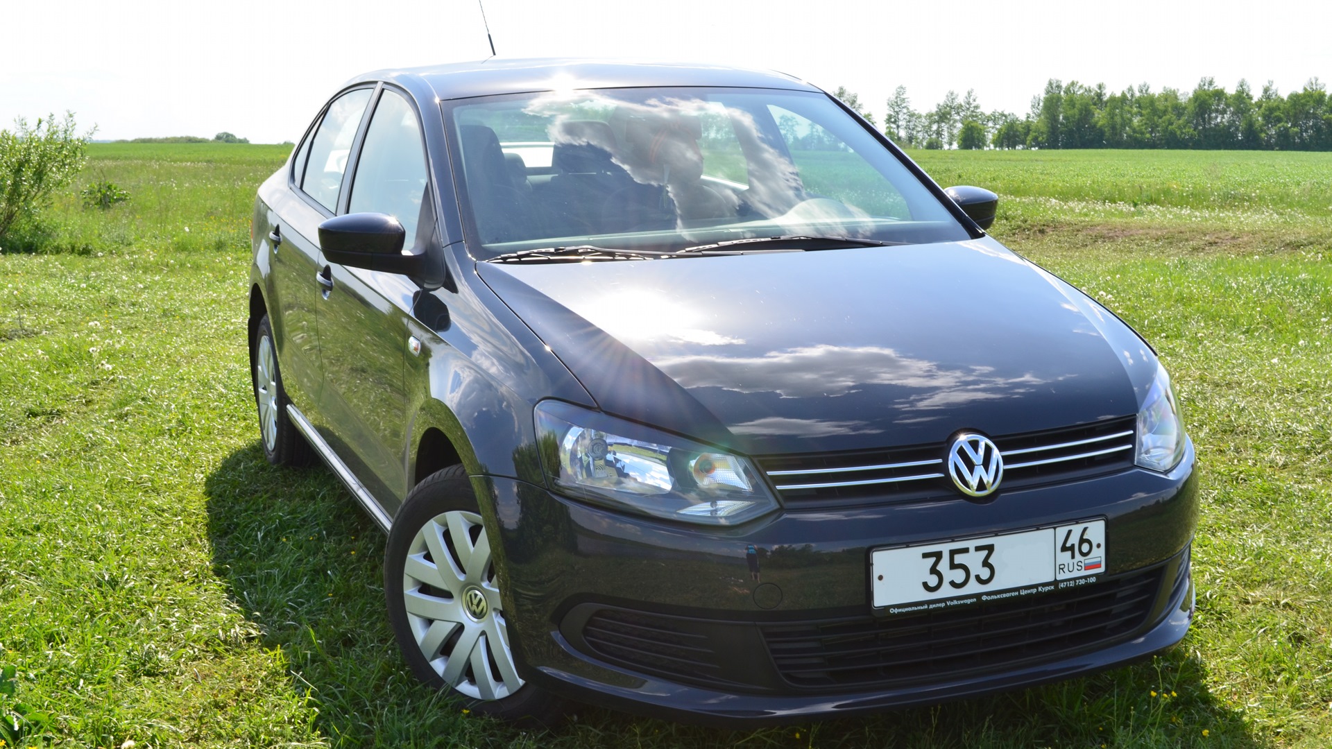 Volkswagen Polo Sedan 1.6 бензиновый 2012 | >Urano< на DRIVE2