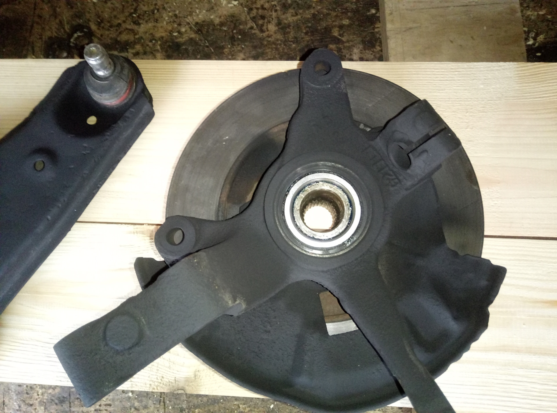 |Замена левого ступичного подшипника, ревизия рычага, восстановление ...