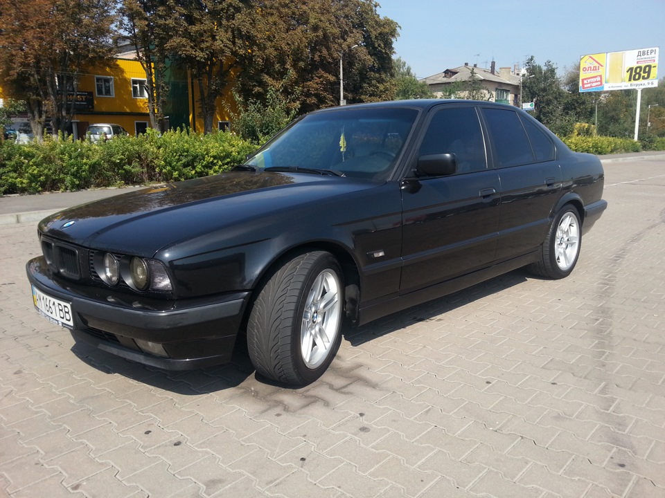 Е34 авито. 525 БМВ 34 кузов. БМВ 520 34 кузов. БМВ 525 1995. BMW 525 1995 e34 2'5.