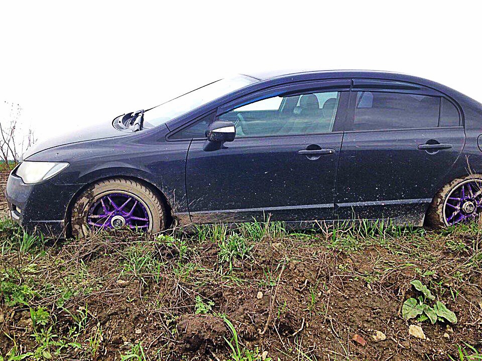 Майские праздники или испытание бездорожьем. — Honda Civic 4D (8G), 1,8 ...