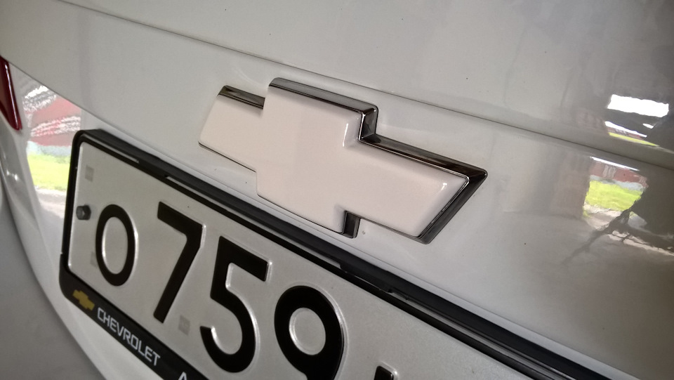 Задний значок в белый — Chevrolet Lacetti 5D, 1,4 л., 2012 года ...