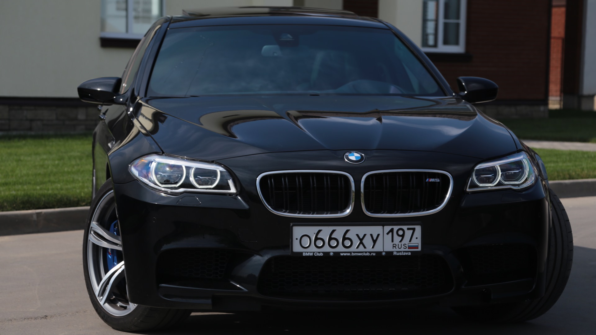 Бмв м5 москва. BMW m5 f10. BMW m5 f10 Black. BMW m5 f10 черная. БМВ м5 777.