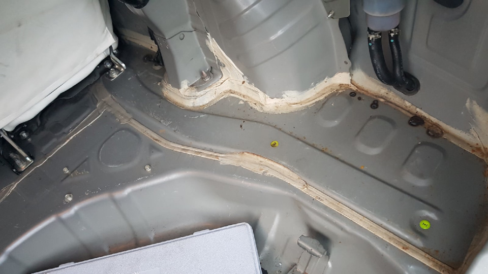 Перенос акб в багажник ч2 (кузов) — Mitsubishi Lancer X, 2 л, 2008 года ...