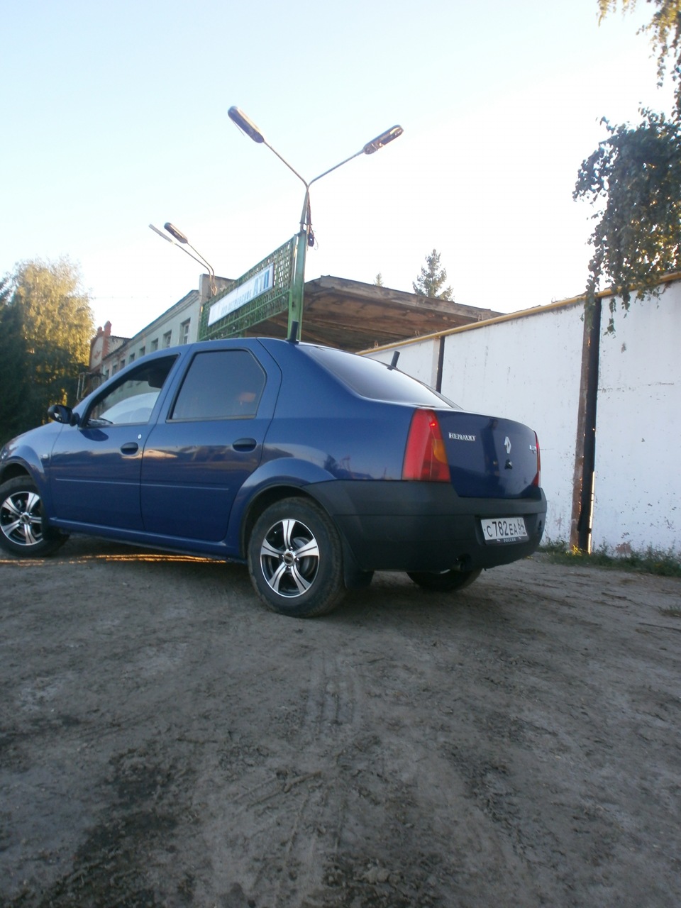 рошки — Renault Logan (1G), 1,4 л, 2007 года | аксессуары | DRIVE2
