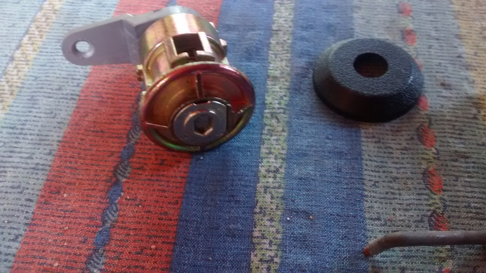 Замена личинок замков — Ford Scorpio I, 2 л, 1986 года | своими руками ...