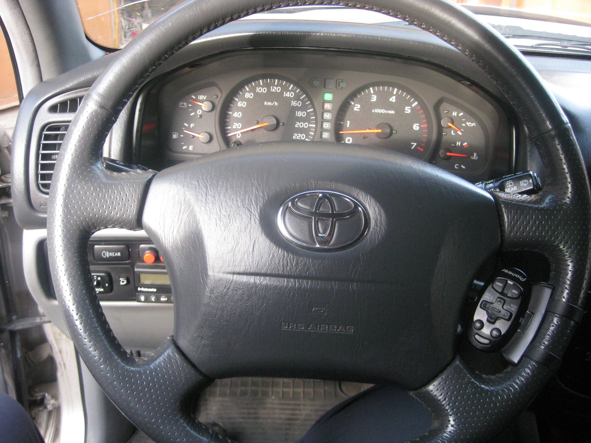    Toyota Land Cruiser 47 2002