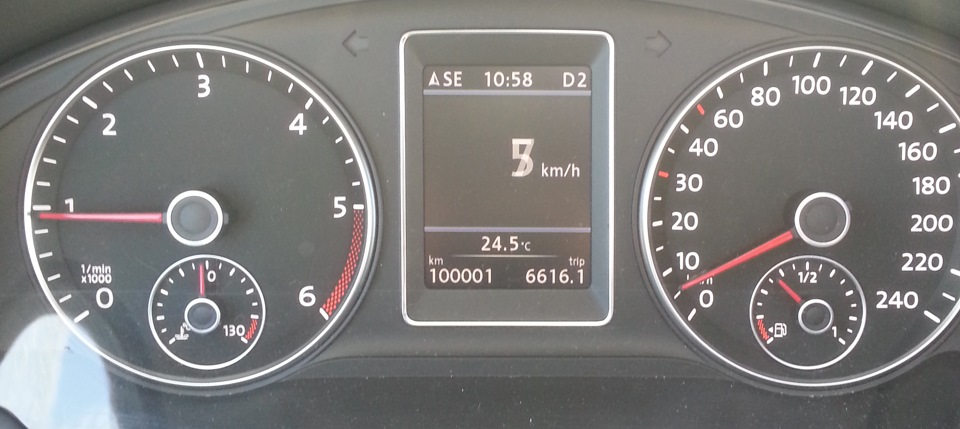 100001 — Volkswagen Multivan (T5), 2 л, 2010 года | фотография | DRIVE2