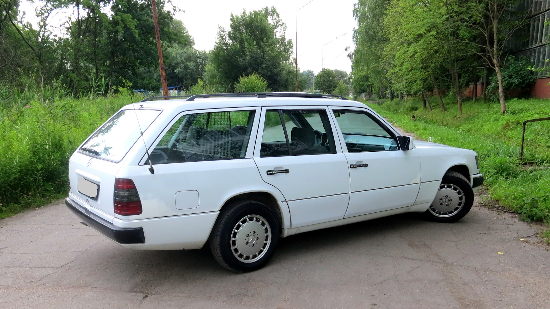 Mercedes-Benz E-class Estate (S124) 2.3 бензиновый 1990 | 230 ТЕ, 