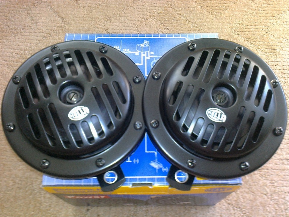 2-х тональный звуковой сигнал Hella 114dB — Lada Приора седан, 1,6 л ...