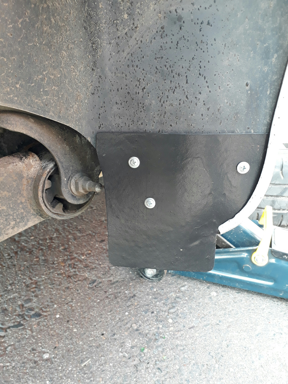 Ремонт задних локеров (подкрылков) — Peugeot 408, 1,6 л, 2012 года ...