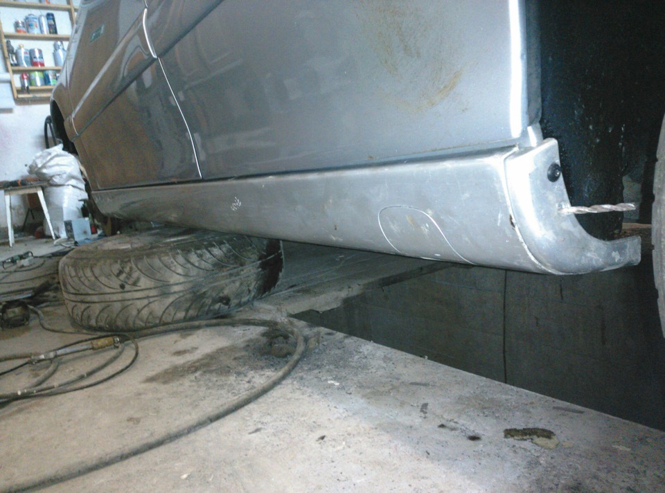 Попытка приклеить порог почти по феншую)) — Opel Omega B, 3 л, 1994 ...