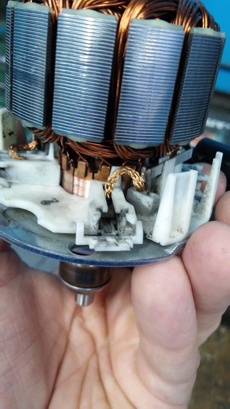 Фото в бортжурнале Audi A8 (D2)