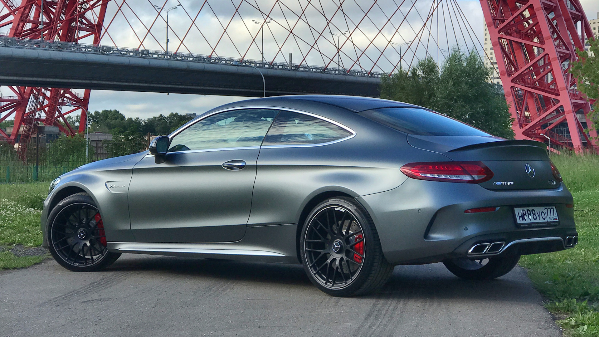 Mercedes c63 Coupe AMG синий