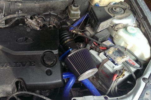 Комплект силиконовых патрубков нива 21214. Силиконовые патрубки приора 16. Патрубки приора 2. Силиконовые патрубки системы охлаждения приора. Патрубки под капотом приора.