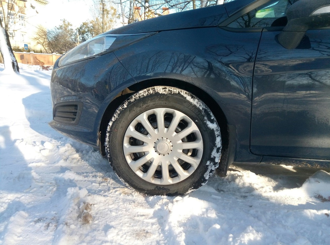 Зимние шины 195 55. 195/60 R15 на Фиеста. Форд Фиеста 195/60 r15. 195/60 R15 Ford Fiesta. Форд Фиеста 195 65 15.