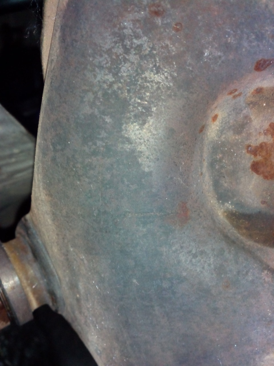 трещина в выпускном коллекторе. — Volkswagen Polo Sedan, 1,6 л, 2011 ...